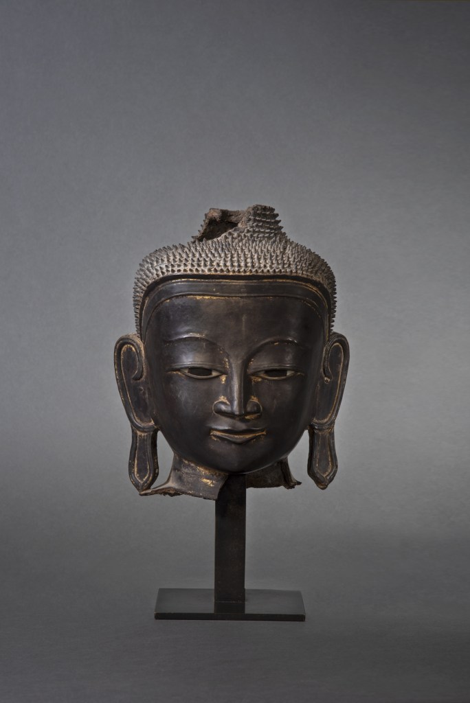 Tête de statue en laque 
XIX ème